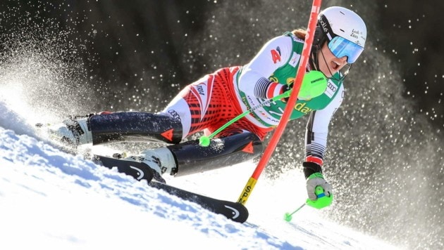 Magdalena Egger greift am Montag in der Kombination nach ihrer dritten Medaille in Narvik. (Bild: GEPA pictures)