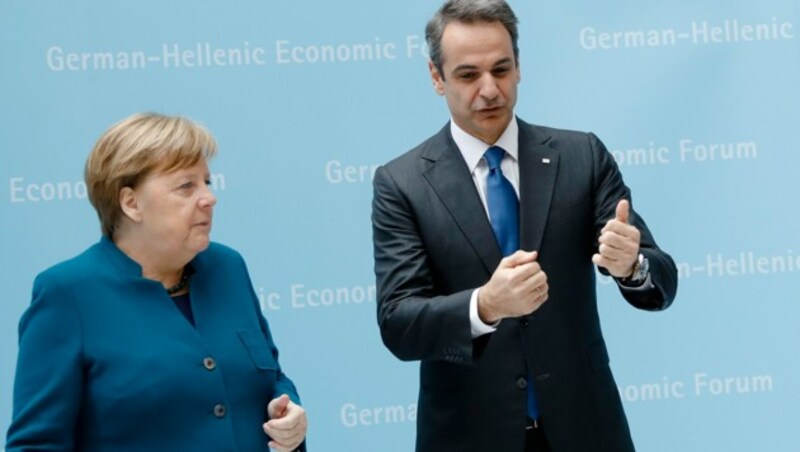 Die deutsche Kanzlerin Angela Merkel und der griechische Ministerpräsident Kyriakos Mitsotakis (Bild: The Associated Press)