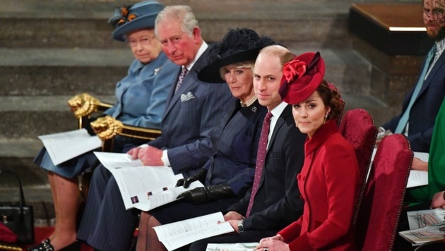 Queen Elizabeth, Prinz Charles, Herzogin Camilla, Prinz William, Herzogin Kate (Bild: APA/Photo by Phil HARRIS / POOL / AFP)