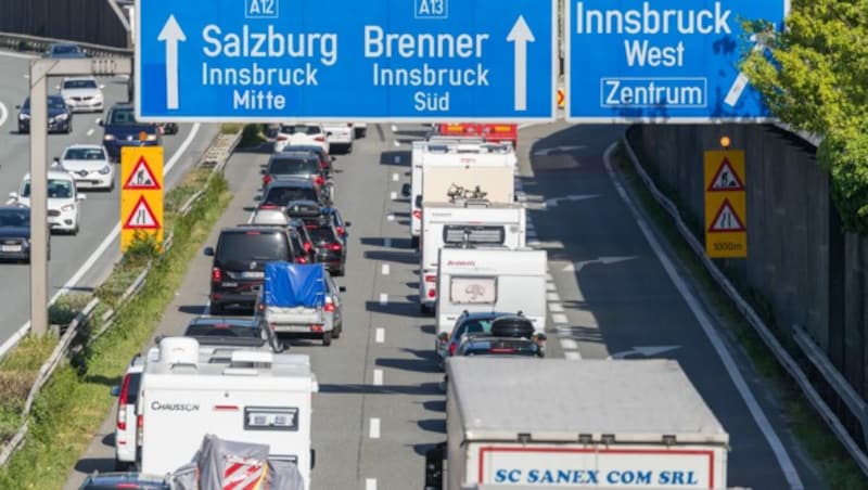 Stau auf der Brennerautobahn (Archivbild) (Bild: APA/JAKOB GRUBER)