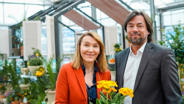Franz Koll und Patricia Schweiger-Bodner im neuen Außenbereich. (Bild: Markus Wenzel)