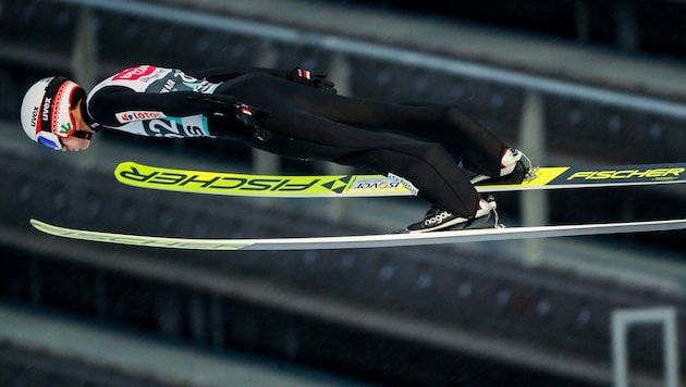 Kamil Stoch auf dem Flug zum Sieg in Lillehammer (Bild: AFP)