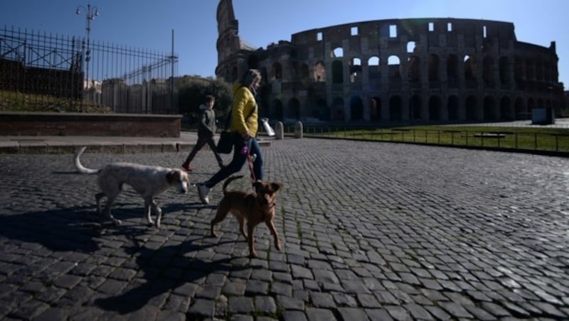 Gassirunde in Rom (Bild: APA/AFP/Filippo MONTEFORTE)