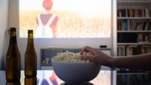 Ein Mädelsabend endete am nächsten Morgen mit einem Polizeieinsatz. Ob die Teenager befreundet bleiben, ist zu bezweifeln (Symbolbild). (Bild: stock.adobe.com)