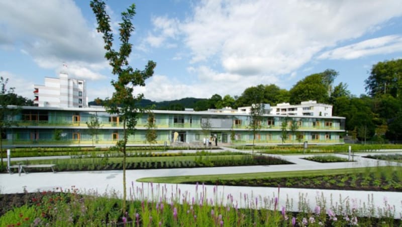 Das Salzkammergut Klinikum hat an Standort Gmunden seine Infektionsstation aktiviert. (Bild: OÖ Gesundheitsholding)