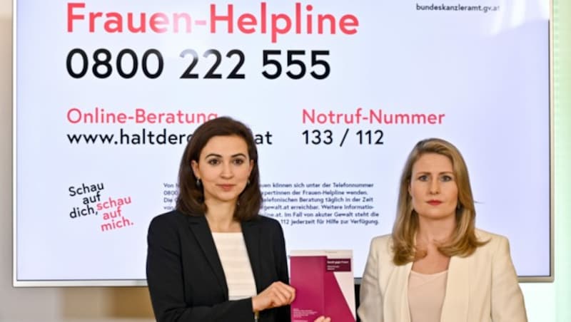 Justizministerin Alma Zadic (Grüne) und Frauenministerin Susanne Raab (ÖVP) (Bild: APA/HERBERT NEUBAUER)