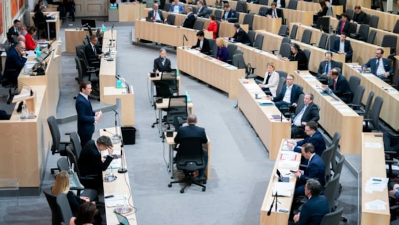 Im Parlament herrschte am Mittwoch Einigkeit über den Ablauf des Ausschusses. (Bild: APA/GEORG HOCHMUTH)