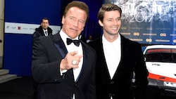 Arnold Schwarzenegger mit Sohn Patrick Schwarzenegger bei den GQ Men of the Year Awards 2017 in der Komischen Oper Berlin (Bild: www.PPS.at)