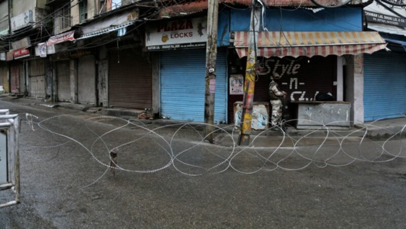 In Indien (Stadt Jammu im Bild) wurde eine „vollständige Ausgangssperre“ verhängt. (Bild: The Associated Press)