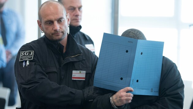 Das Gericht in Dresden verurteilte die Angeklagten wegen Mitgliedschaft in einer Terrorvereinigung zu mehrjährigen Haftstrafen. (Bild: AFP)