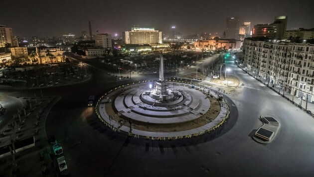 Der Tahrir-Platz in Kairo ist menschenleer (Bild: APA/AFP/Khaled DESOUKI)