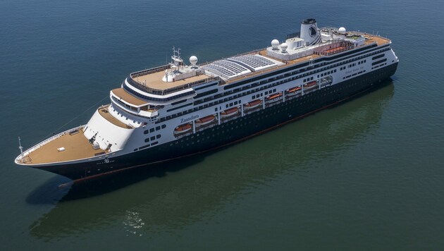 Die in den USA beheimatete Reederei Holland America Line hatte das Schiff Zaandam vor der südamerikanischen Pazifikküste unter Quarantäne gestellt. (Bild: AFP)