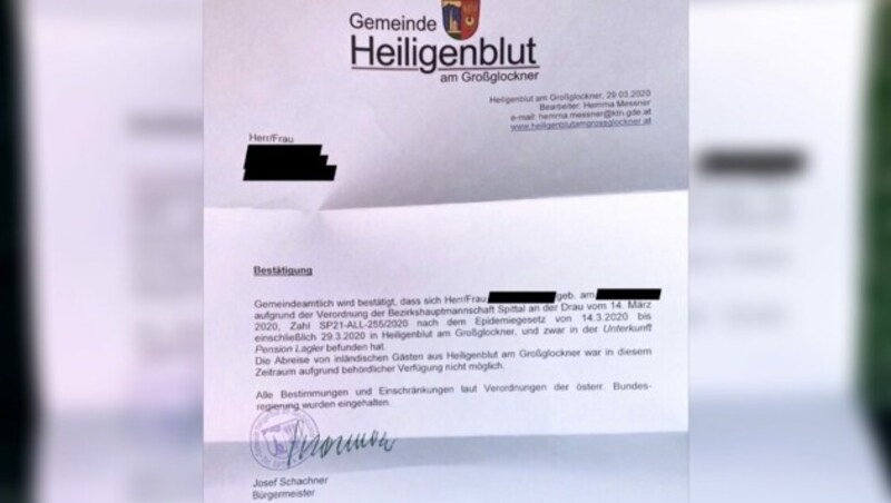 Allen Urlaubern wurde diese Quarantäne-Bestätigung ausgehändigt. (Bild: Hannes Wallner)