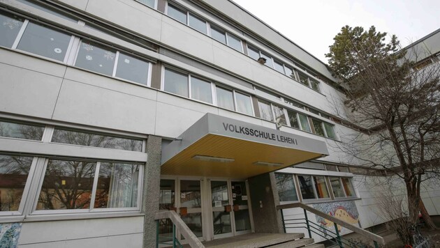 Die beiden Volksschulen in Lehen werden generalsaniert. Die Lehrer haben sich dafür ein neues Raumkonzept überlegt. (Bild: Tschepp Markus)