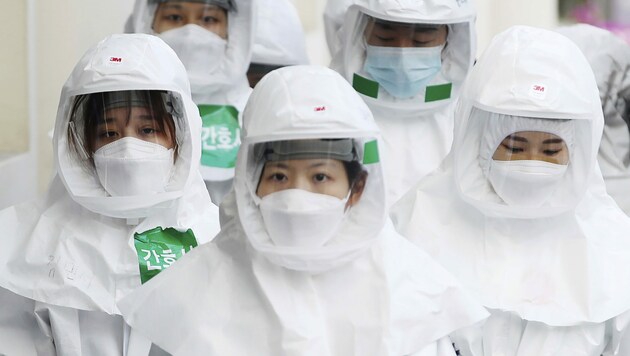 Ärzte in Südkorea treten ihren Dienst an. (Bild: Yonhap)