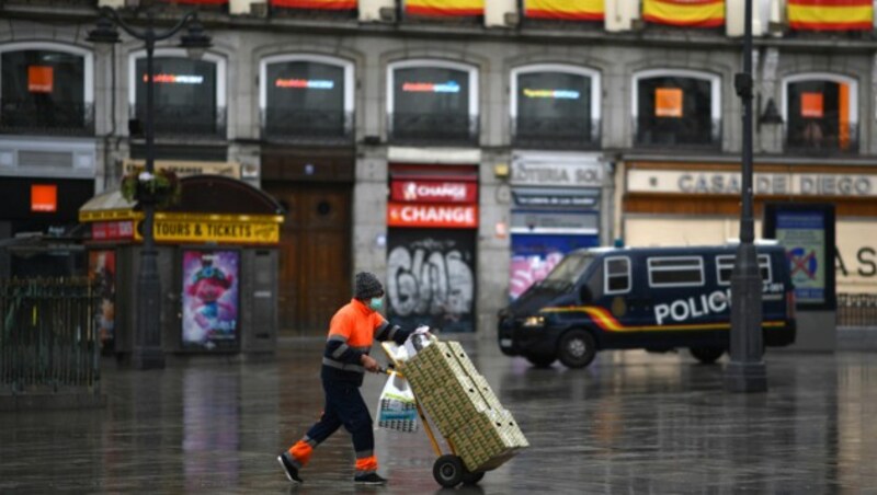 Menschenleere Straßen in Madrid (Bild: AFP)