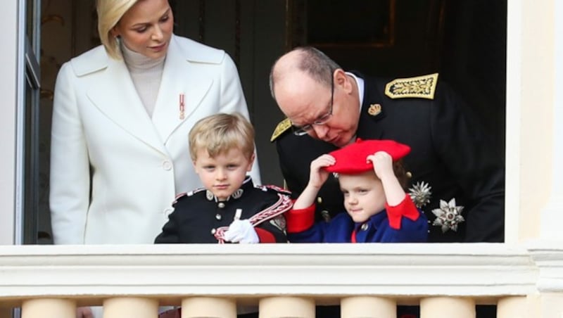 Fürstin Charlene, Prince Albert, Prinz Jacques, Prinzessin Gabriella (Bild: AFP)