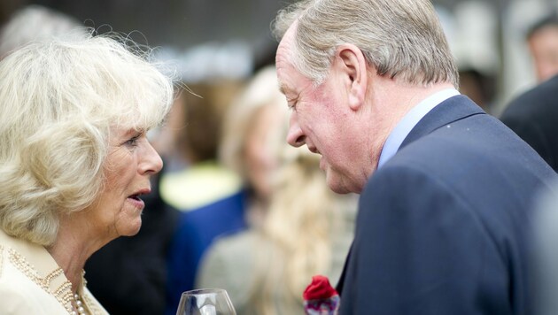 Herzogin Camilla im Gespräch mit ihrem Ex-Mann Andrew Parker-Bowles (Bild: www.pps.at)