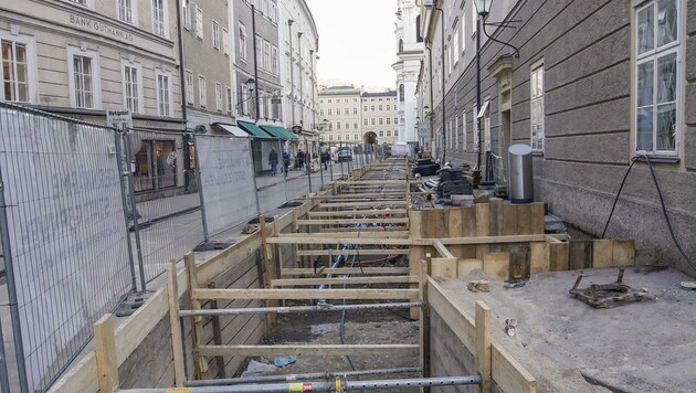 Baustellen in der Innenstadt – wie jene am Universitätsplatz – könnten auch im Sommer durchgeführt werden, sollten Touristen ausbleiben. (Bild: Tschepp Markus)