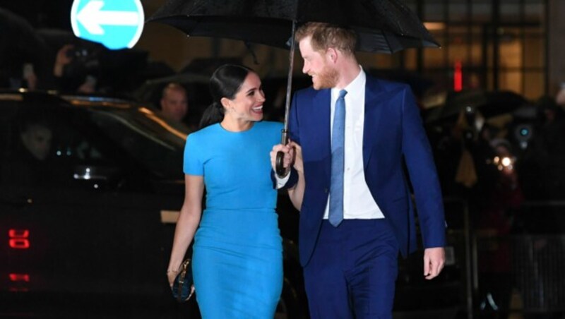 Herzogin Meghan und Prinz Harry bei ihrem letzten Besuch in Großbritannien vor dem „Megxit“ (Bild: AFP)