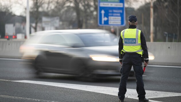 Die Grenze zwischen Slowenien und Italien (Bild: AFP)