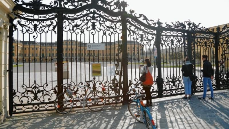 Das große Tor bei Schönbrunn ist geschlossen. (Bild: Leopold Nekula/VIENNAREPORT)