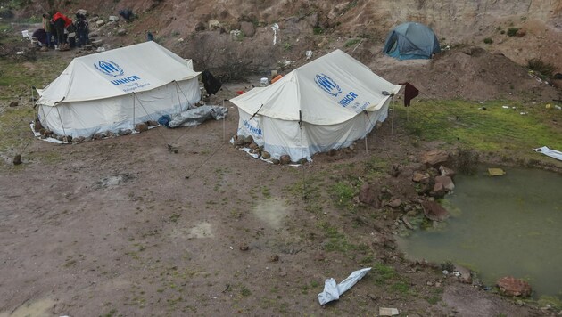 Flüchtlinge in einem Lager auf der griechischen Insel Lesbos (Bild: AFP)