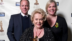 Shirley Douglas mit ihren Kindern Kiefer Sutherland und Rachel Sutherland (Bild: AP)