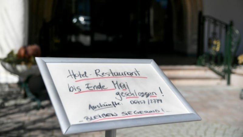 Ein geschlossenes Hotel im Salzburger Flachau (Bild: APA/BARBARA GINDL)
