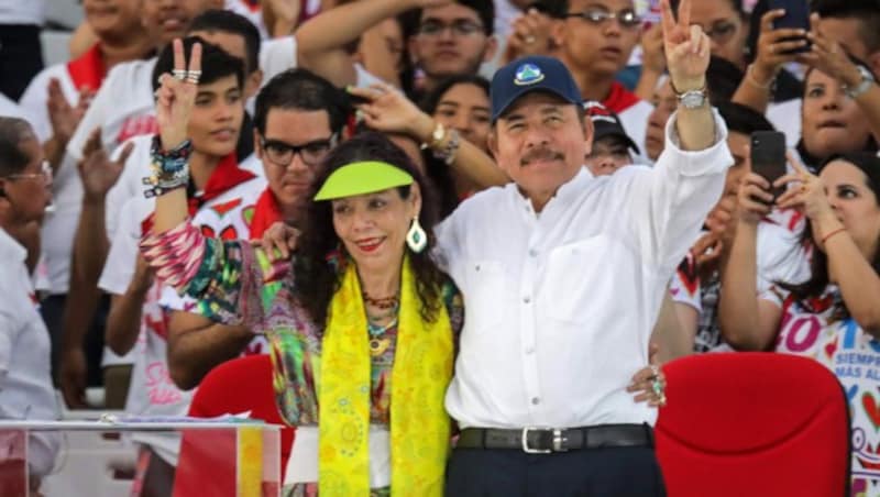 Rosario Murillo und ihr Ehemann, Staatspräsident Daniel Ortega (Bild: AFP)