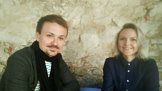 Sie verbringen die Corona-Zeit weit von ihrer Heimat entfernt: Volha Hapeyeva (r.) und ...