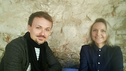 Sie verbringen die Corona-Zeit weit von ihrer Heimat entfernt: Volha Hapeyeva (r.) und ...