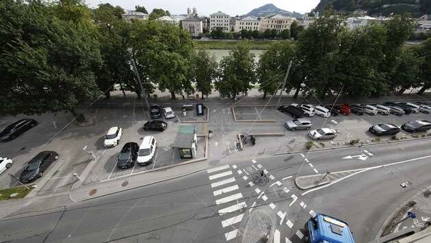 Der vordere Teil des Rot-Kreuz-Parkplatzes wird aufgelöst. (Bild: Tschepp Markus)