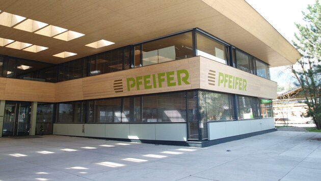 Mit 550 Angestellten am Standort Imst ist die Pfeifer Group der größte Arbeitgeber im Oberland. (Bild: Daum Hubert)