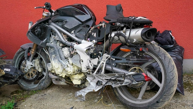 Mit diese Motorrad fuhr der 22-Jährige in den Tod - bald hätte er geheiratet. (Bild: Daniel Scharinger)