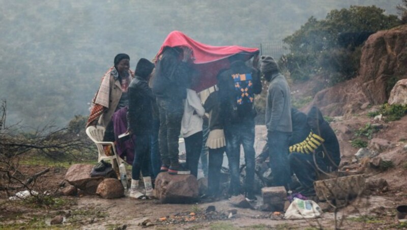 Auf Lesbos kommen nicht nur Flüchtlinge aus der Türkei an, sondern auch aus Afrika. (Bild: AFP)