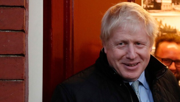 Ein Archivfoto des britischen Premiers Boris Johnson vom November 2019: Laut Vize-Premier Michael Gove erhole sich Johnson gut und sei auch gut gelaunt. (Bild: AFP)