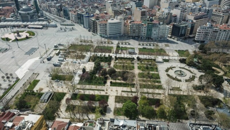 Der Taksim-Platz und der Gezi-Park in Istanbul sind verwaist. (Bild: AFP)