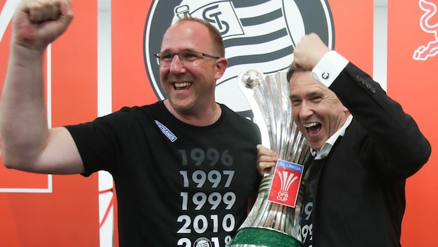 Kreissl (li. neben Boss Jauk) feierte 2018 mit Sturm den Cupsieg. (Bild: GEPA )