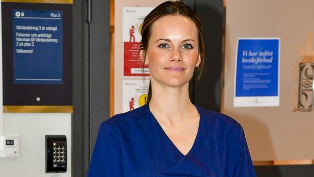 Prinzessin Sofia von Schweden half in einem Krankenhaus mit (Bild: AFP)
