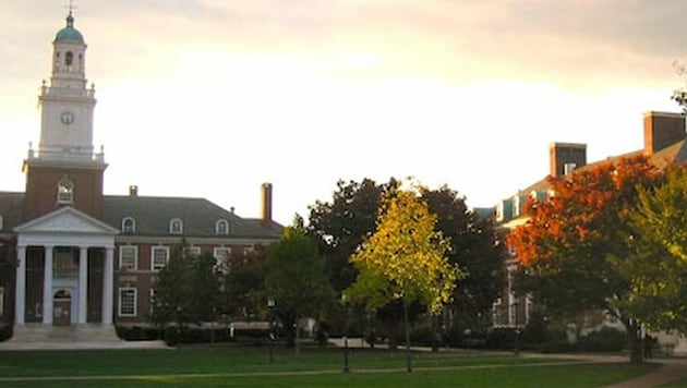 Das Hauptgebäude der John-Hopkins-Universität (Bild: Wikipedia/JohnD'Alembert)