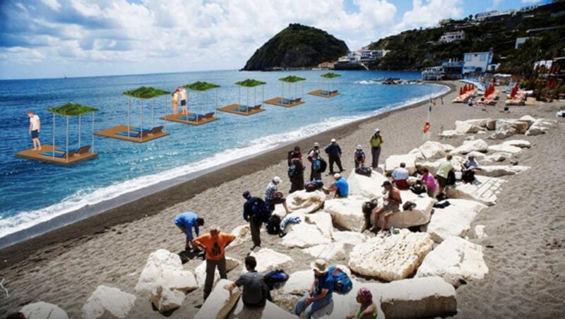 Künstlerische Illustration: Mit schwimmenden Inseln will man die Badsaison in Italien retten. (Bild: Consorzio Sant'Angelo d'Ischia)