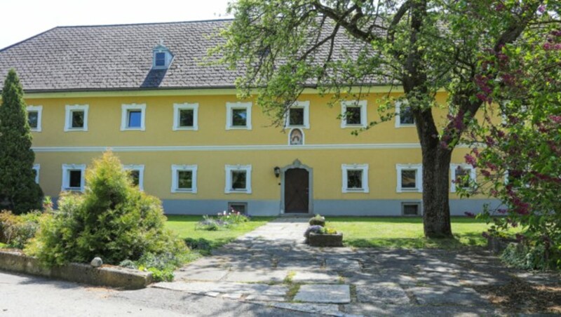 In diesem Haus kam es zur Bluttat. (Bild: APA/MATTHIAS LAUBER)