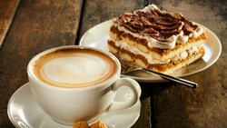 Ein richtig guter Kaffee bedarf Geduld, einer guten Bohne und einer gut gereinigten Maschine! (Bild: stock.adobe.com)