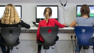 Eltern halten Buben für geeigneter für Berufe in der Informatik als Mädchen (Symbolbild).