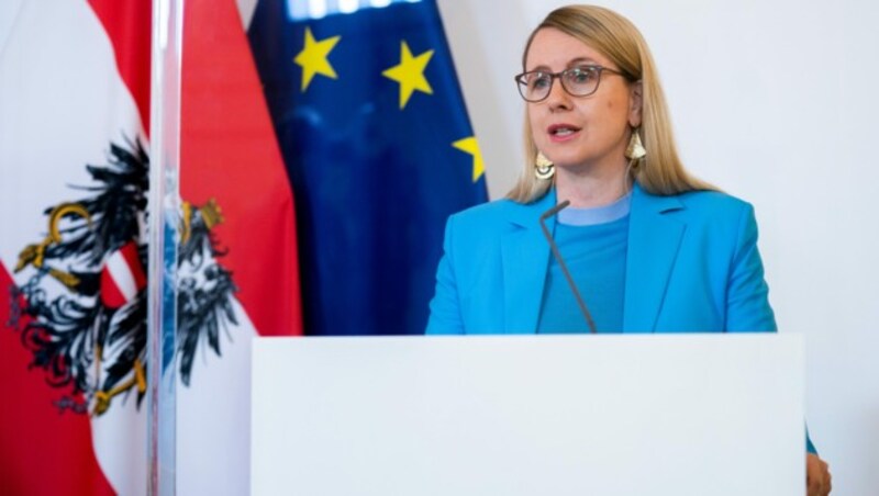 Wirtschaftsministerin Margarete Schramböck (Bild: APA/GEORG HOCHMUTH)