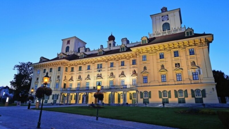 Das Schloss Esterházy in Eisenstadt war Ziel der Reise... (Bild: Peter Tomschi)