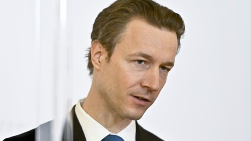 Finanzminister Gernot Blümel (ÖVP) (Bild: APA/HERBERT NEUBAUER)