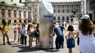 Inzwischen ist die Stadt mit 1500 öffentlichen Trinkbrunnen ausgestattet, die nun aktiviert werden. (Bild: APA/GEORG HOCHMUTH)