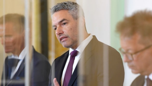 Innenminister Karl Nehammer (ÖVP) (Bild: APA/ROLAND SCHLAGER)